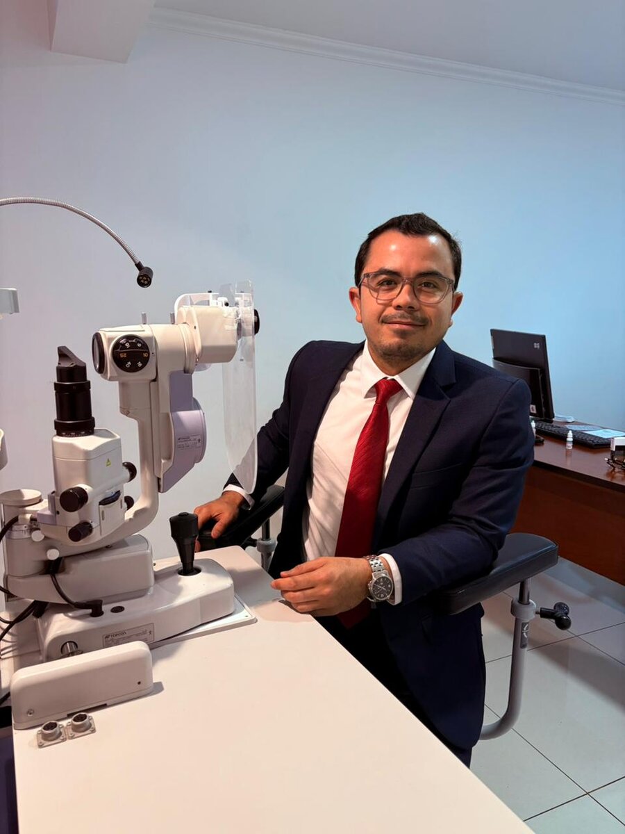 Dr. Ramith Sánchez - Oftalmólogo